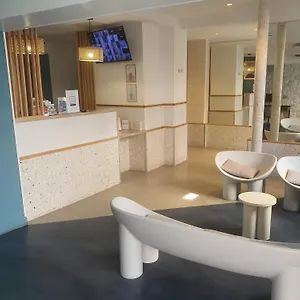 Hotel Hipotel Père-lachaise République, Parigi